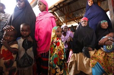 Somali açlıkla mücadele ediyor