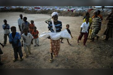 Somali'de vicdanları sızlatan cenaze
