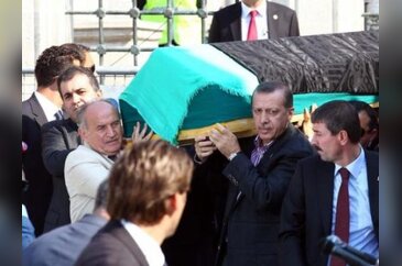 Tenzile Erdoğan son yolculuğuna uğurlanıyor