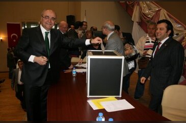 Bursa Gazeteciler Vakfı başkanını seçiyor