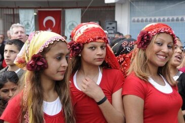 Kakava şenlikleri büyüledi