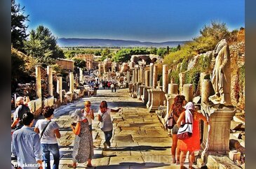 Efes harikası büyülüyor