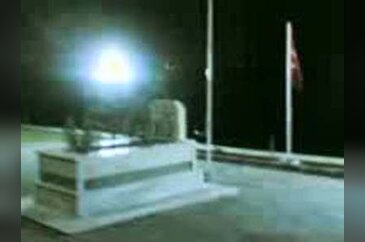 Şehidin mezarındaki şok görüntü