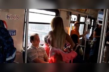Metroda karşılaşılan ilginç anlar!