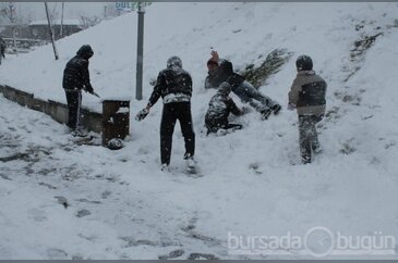 Bursa kara teslim oldu