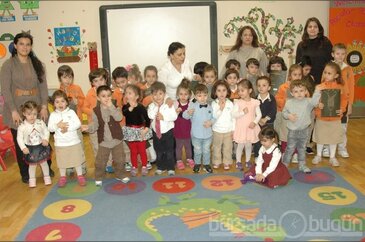 Doğa koleji miniklerinin karne mutluluğu