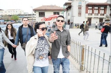 Rüzgar Erkoçlar sevgilisiyle yakalandı