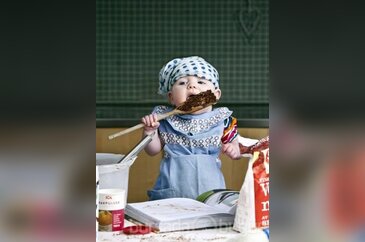 Daha 5 aylık ama boyundan büyük işler yapıyor.