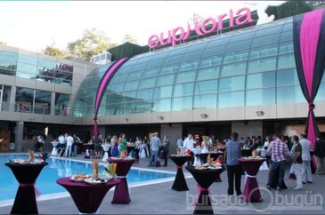 Bursalılar 5 yıldızlı spor merkezine kavuştu