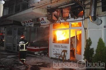 Bursa'da 185 yıllık tarihi handa yangın
