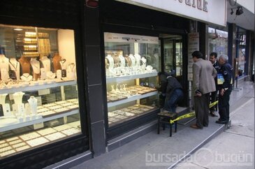 Bursa'da pompalı tüfekle kuyumcu soygunu