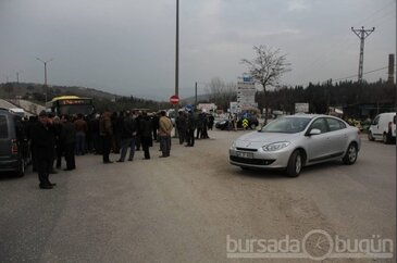 Belediye otobüsü taşlandı...