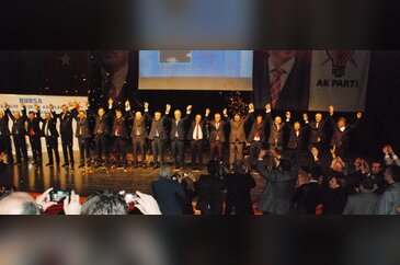 AK Parti Bursa'da gövde gösterisi 