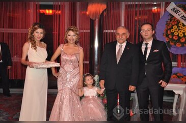 Dilek  Tel ile Erman  Serhatlı nişanlandı...