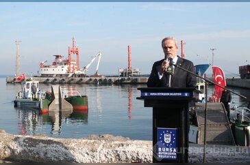 Deniz temizleme araçları Bursa'nın denizini süpürecek