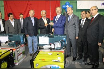 Büyükşehir'den köy muhtarlarına jeneratör