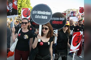 Bursa'da 19 Mayıs yürüyüşü