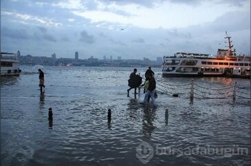 Üsküdar'da yine tsunami manzaraları