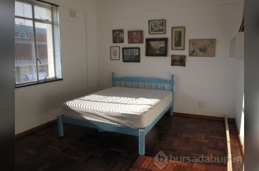 Odasından sıkılan adam bunu yaptı