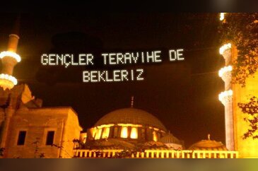 Ramazan Ayında Camilere Asılası 16 Alternatif Mahya