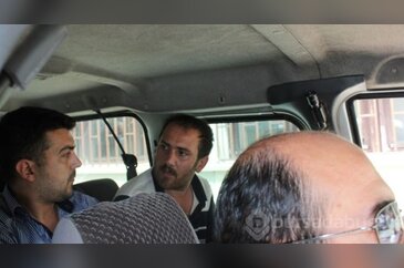 Türk bayrağını indirmeye çalışan kişi intihar etti