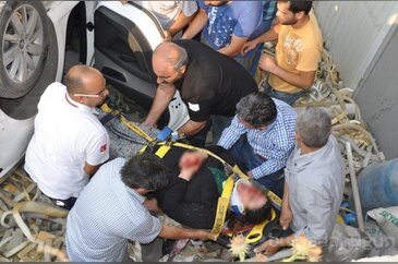Bursa'da hurdaya dönen otomobilde can pazarı!
