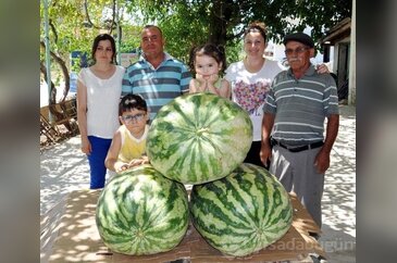 Türkiye'nin en büyük karpuzu