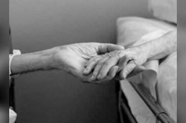 62 yıllık evli çift dört saat arayla hayata veda etti