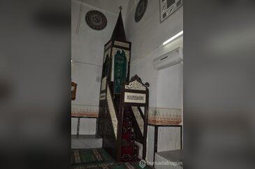Bursa'da 600 yıllık caminin minber kapılarını çaldılar