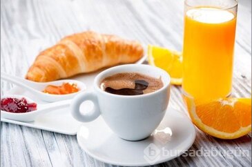 Yedikçe acıktıran bu yiyeceklere dikkat!
