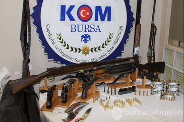 Bursa'da silah operasyonu! Adeta cephanelik...