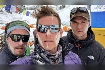 Nepal'de yaşanan depremde 17 dağcı da yaşamını yitirdi