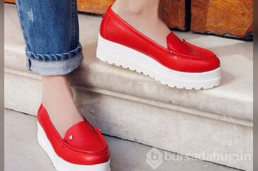 Topuklu gibi ama düz, spor ama şık!
