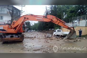 Bursa'da oy vermek isterken başlarına bakın ne geldi!