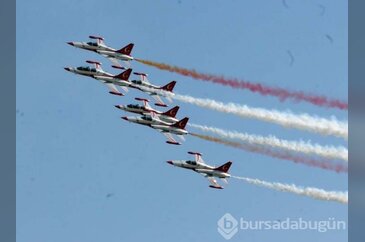 Türk Yıldızları nefes kesti