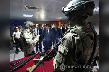 Başbakan Davutoğlu, Özel Kuvvetler Komutanlığını ziyaret etti