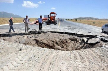 Bitlis-Muş karayolunda patlayıcı infilak ettirildi