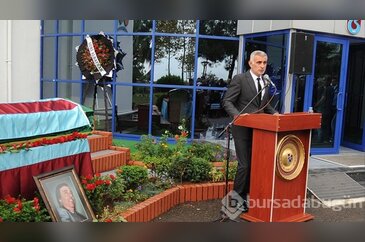 Kenan İskender için tören