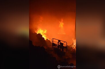 İplik fabrikasında çıkan yangın 5 saatte söndürüldü