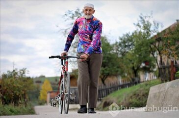 Yarım asırdır her gün 80 kilometre pedal çeviriyor