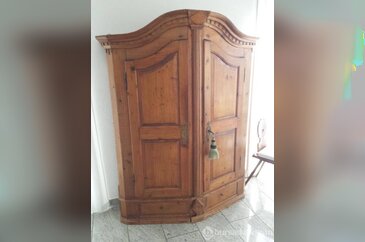 Dolabın içinden tarih çıktı