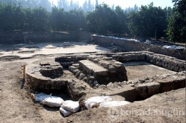 Portakal bahçesinden Roma kilisesi çıktı