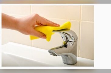 Çamaşırları yıkarken limonun suyunu sıkıp karıştırın!
