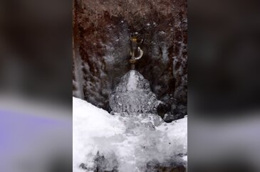 Sümela Manastırı beyaza büründü