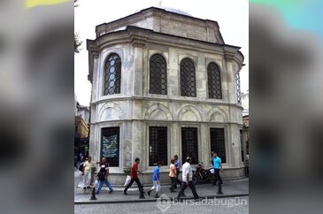 İstanbul'un Türbe ve Yatırları
