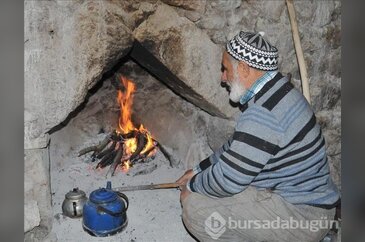 Asırlık değirmen teknolojiye direniyor
