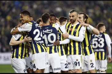 Fenerbahçe, Dzeko'nun yerine 35 milyon euroluk golcüyü istiyor!