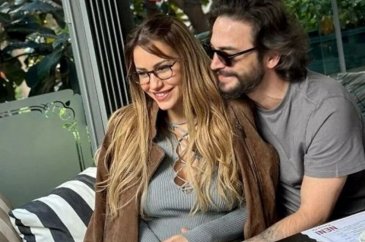 Ahmet Kural'ın eşi Çağla Gizem Şahin'in hamilelik pozları