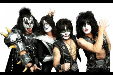 Kiss; marka adı, şarkıları ve telif haklarını 300 milyon dolara sat...