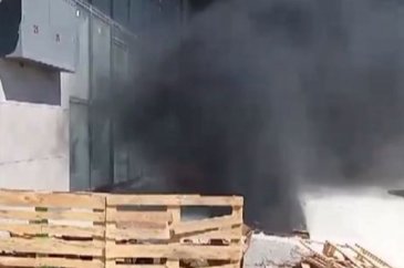 İstanbul'da iş hanında yangın paniği
